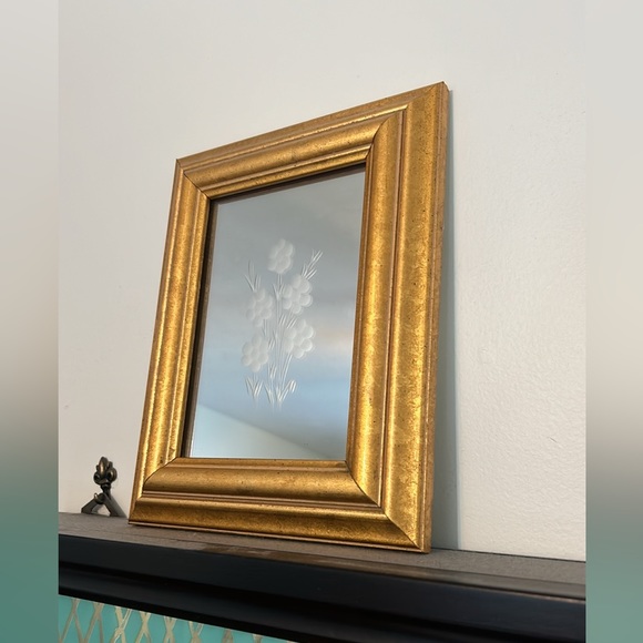 gold framed etched mirror - Picture 9 of 10